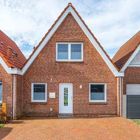 Holiday home Ruhehafen Mit Garten, Ueberdachter Terasse, Hund Willkommen! Greetsiel