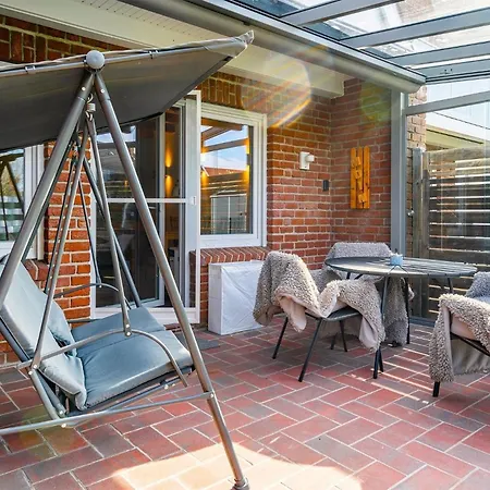 Ferienhaus Ruhehafen Mit Garten, überdachter Terasse, Hund Willkommen!